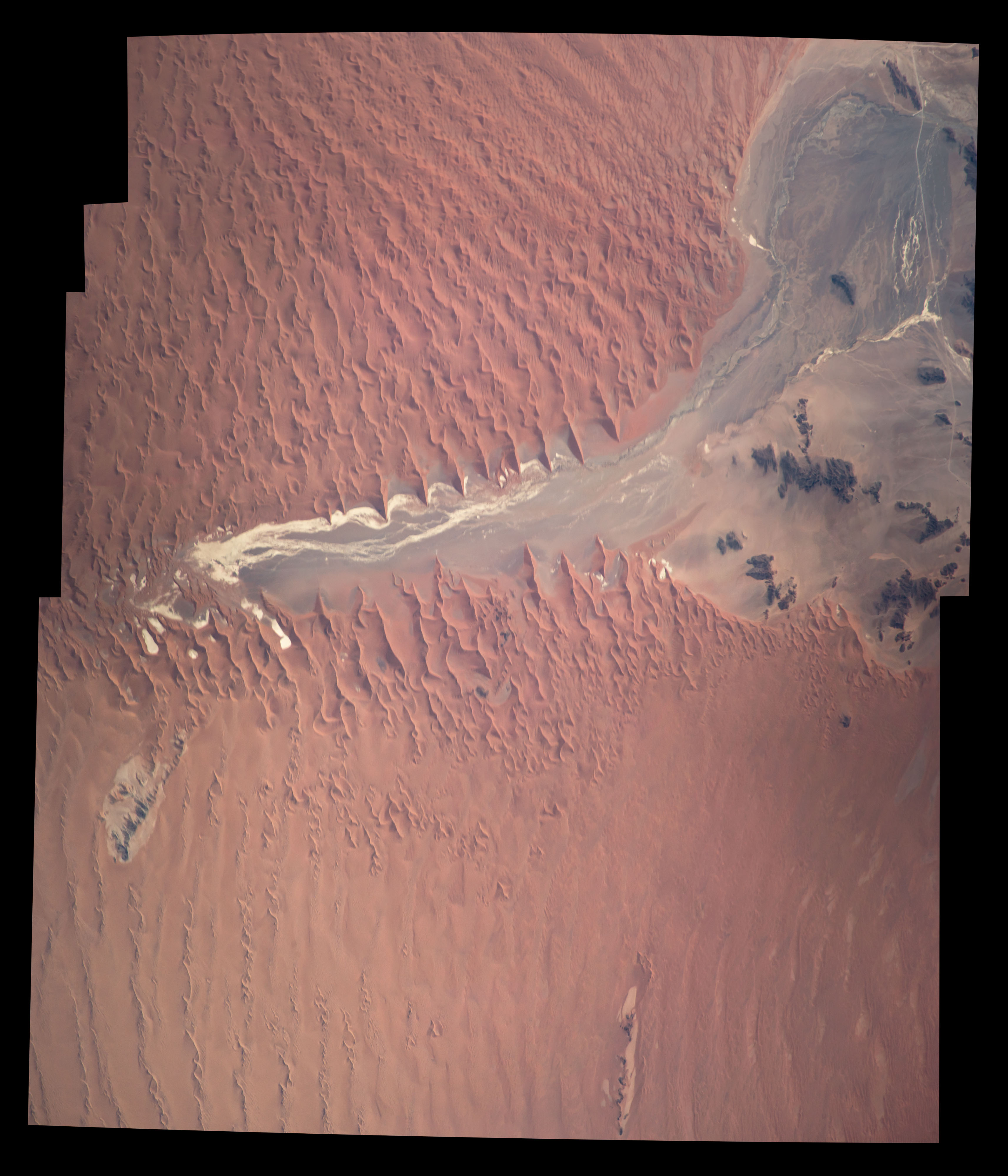 Namib Desert, zoomed 2