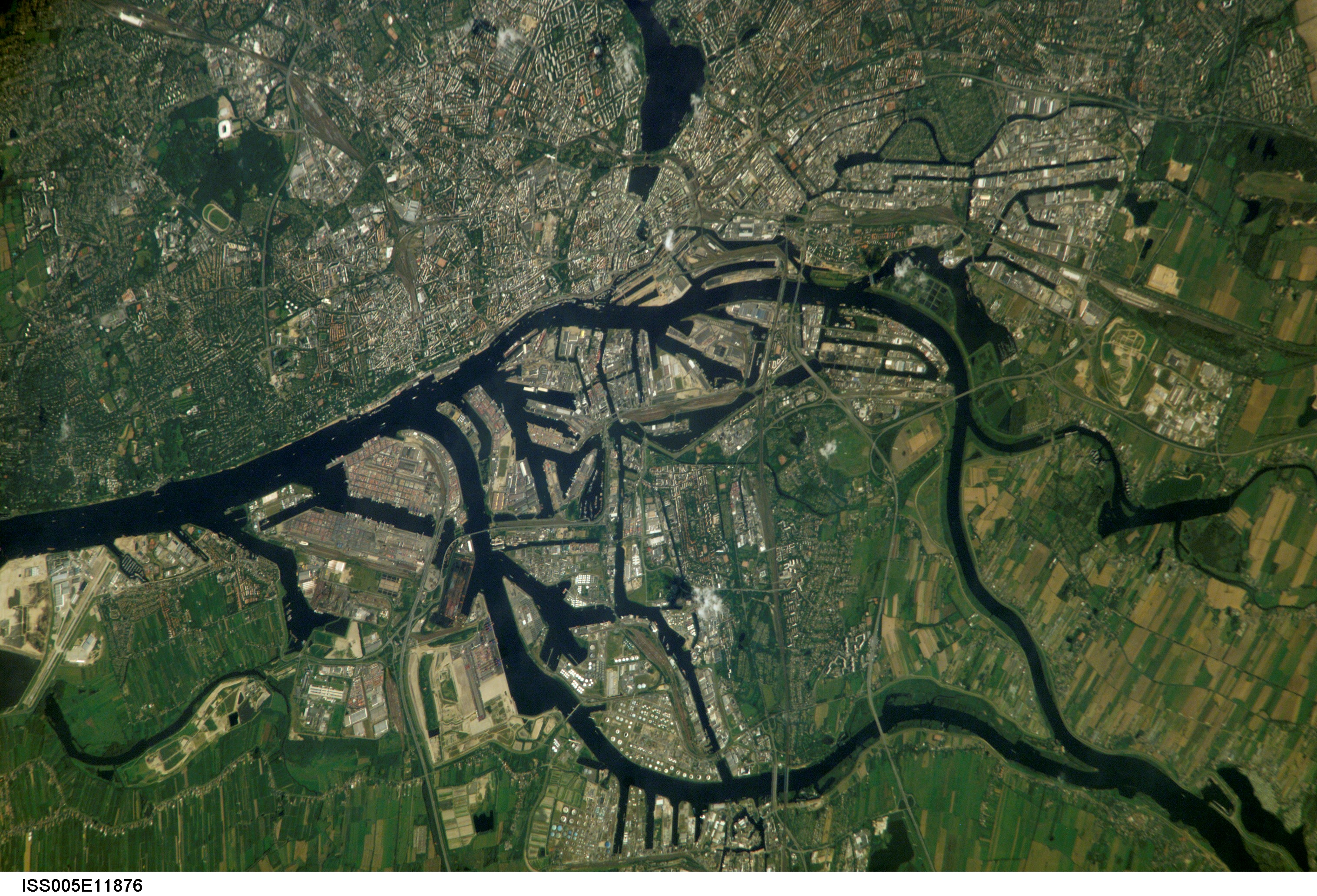 Нижегородская область со спутника в реальном времени. Снимки со спутника. Космический снимок местности. Снимки со спутника высокого разрешения. Реки со спутника.