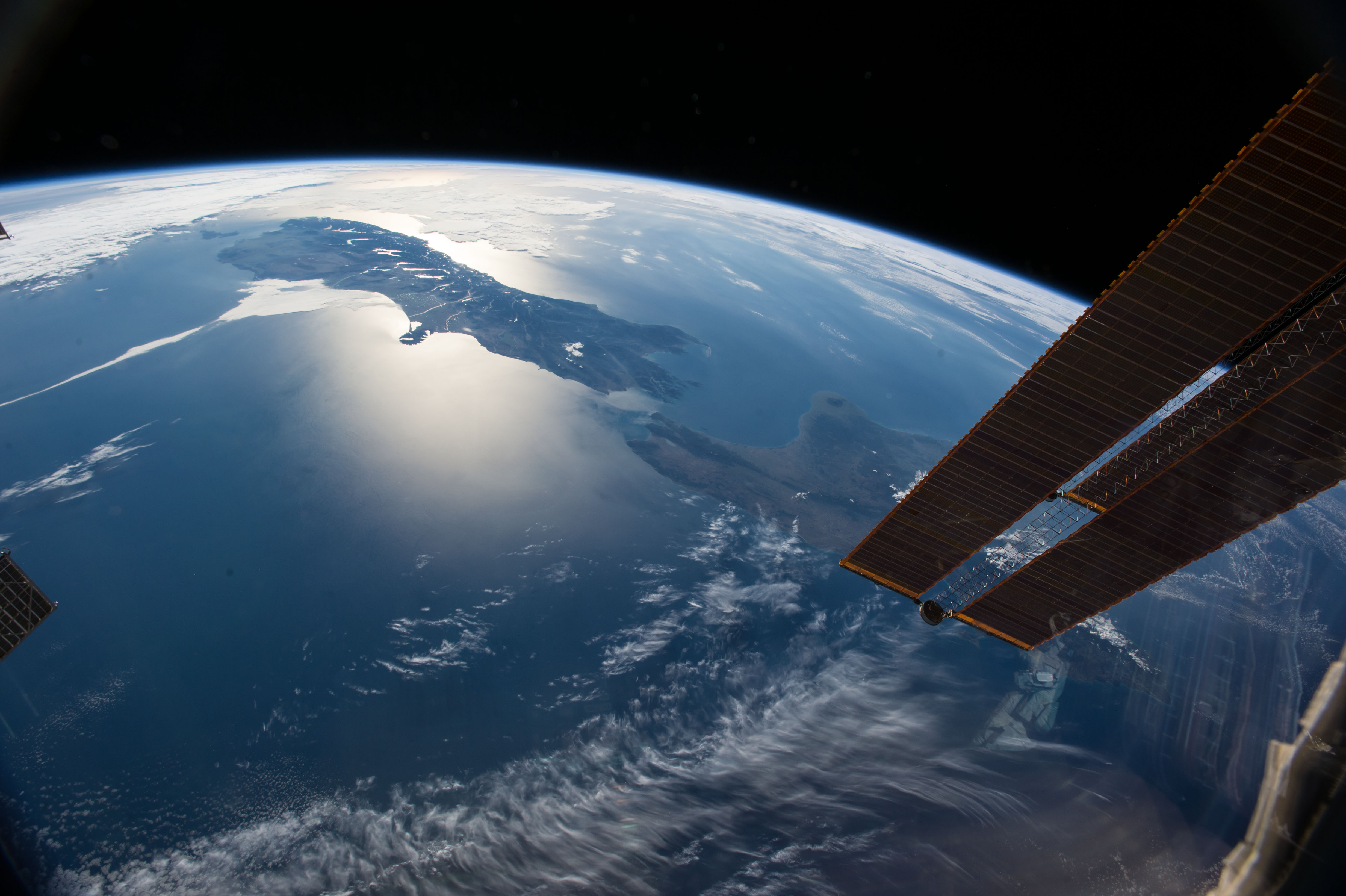 Astronaut Photo ISS042-E-170940