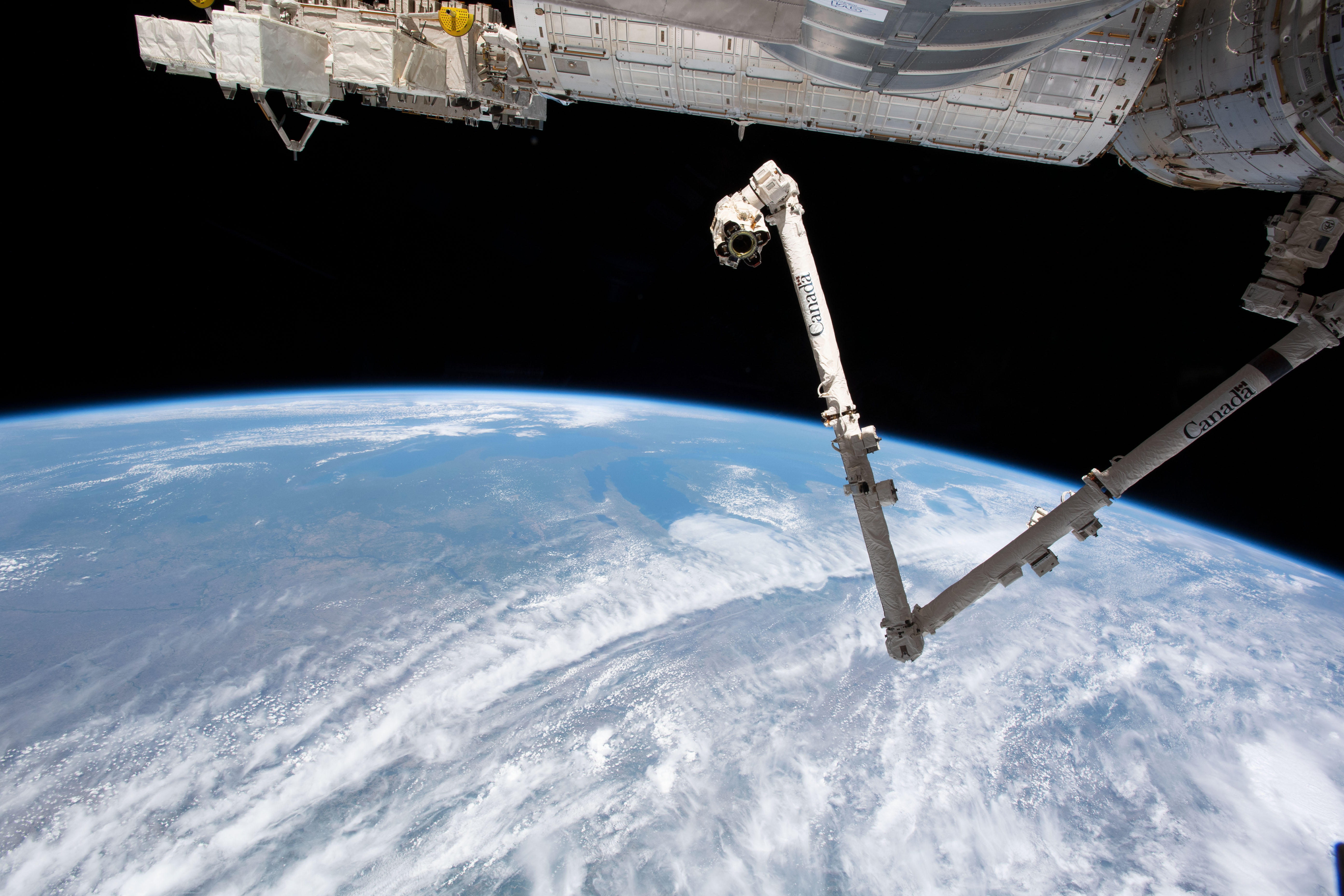 Astronaut Photo ISS059-E-94430