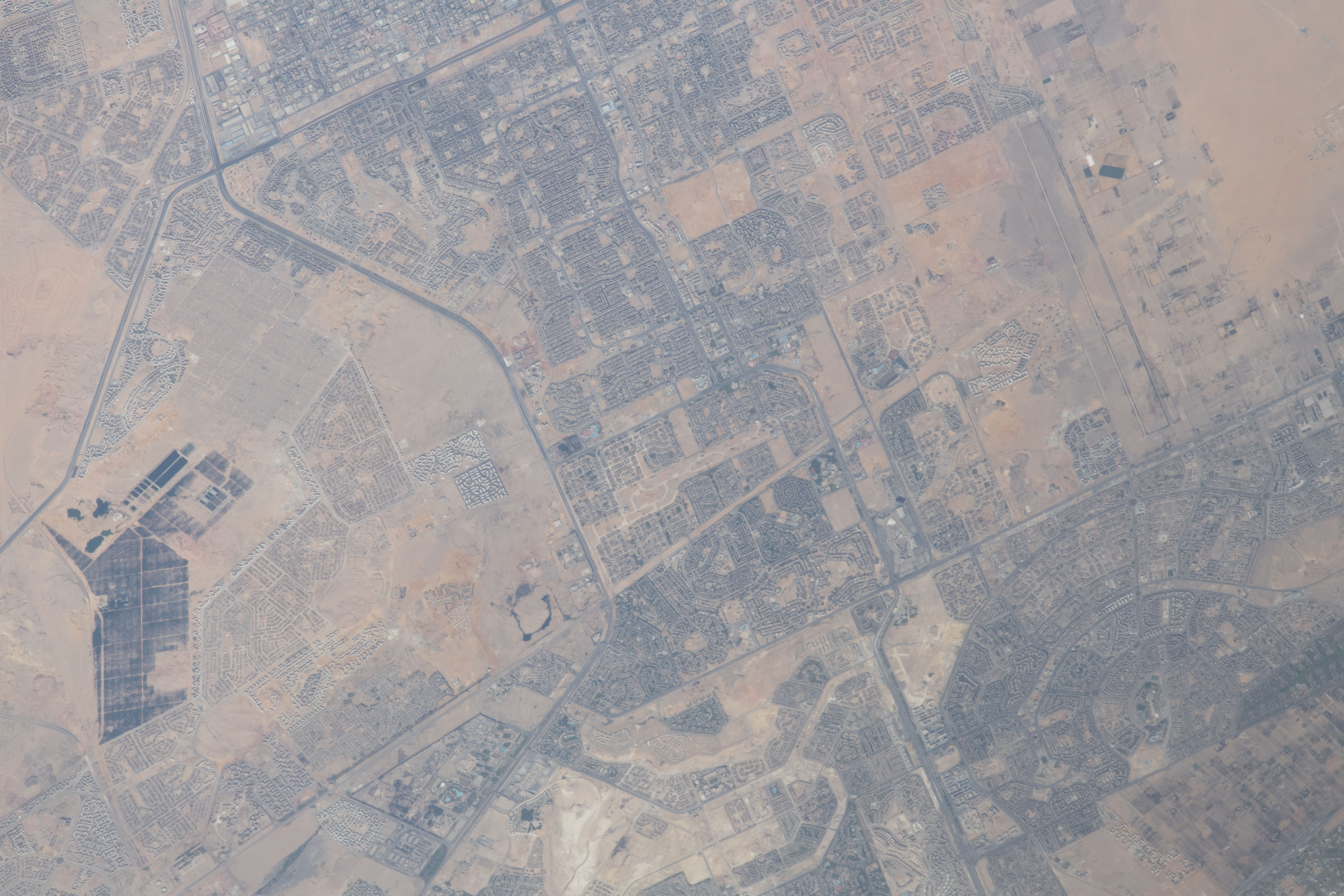 Astronaut Photo ISS065-E-13334