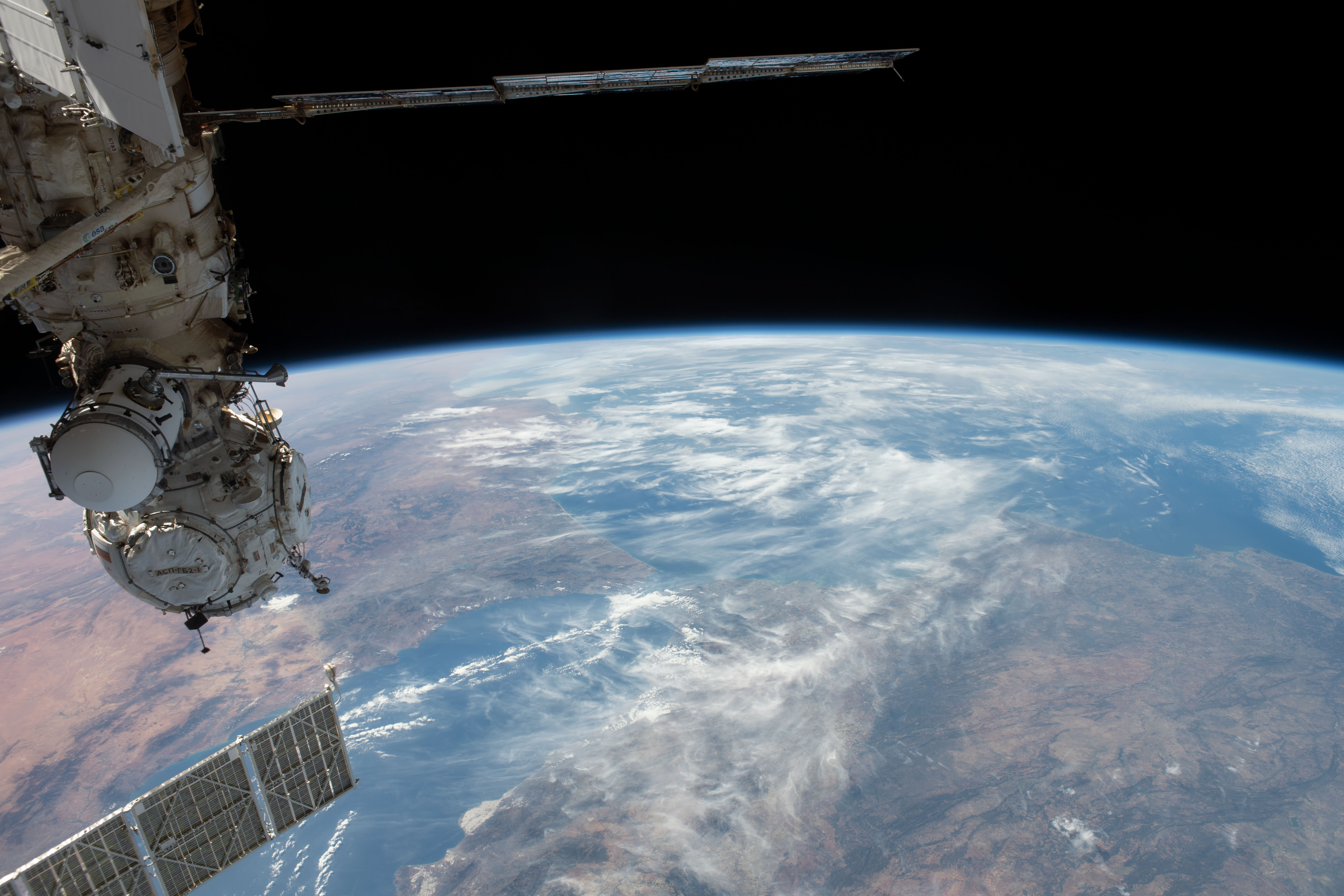 Astronaut Photo ISS070-E-1813