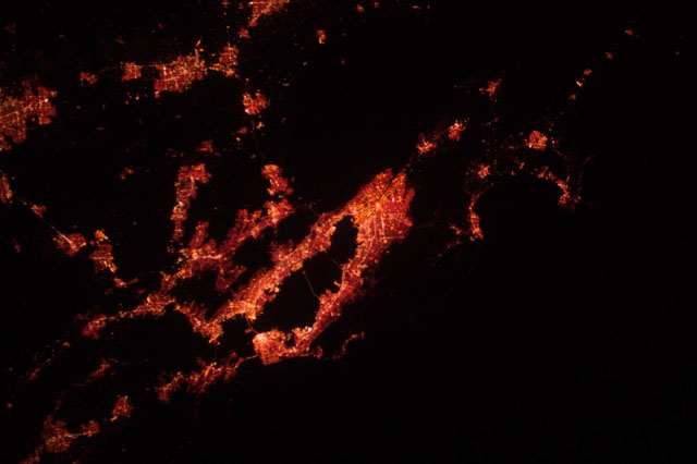 Photo of ISS030-E-15721