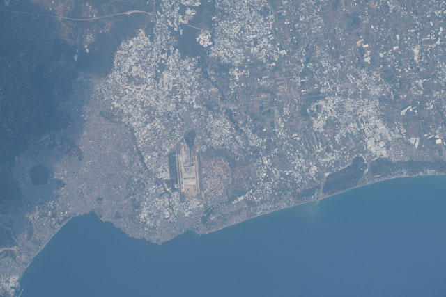 Astronaut Photo ISS069-E-20142