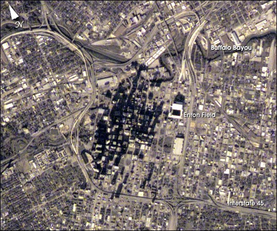 Photo: ISS001-E-6283