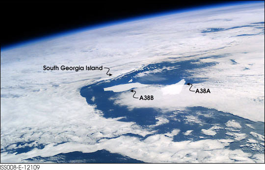 Photo: ISS008-E-12109