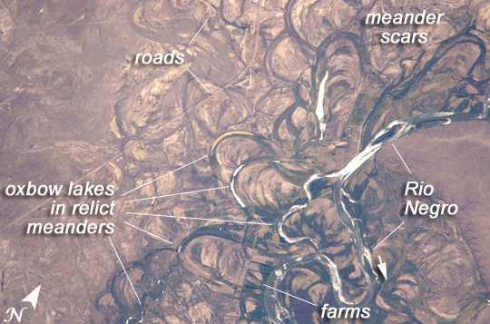 Photo: ISS022-E-19513