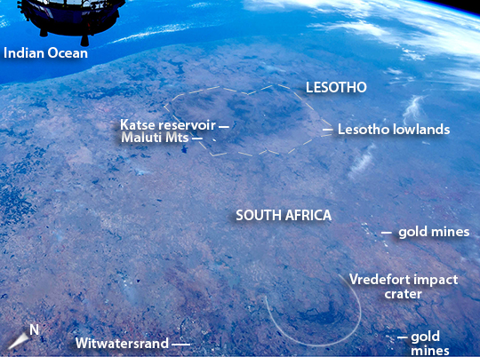 Photo: ISS045-E-2492