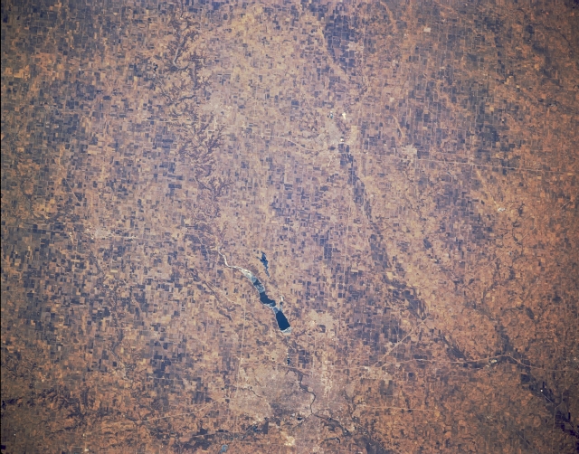 Photo: STS036-152-112