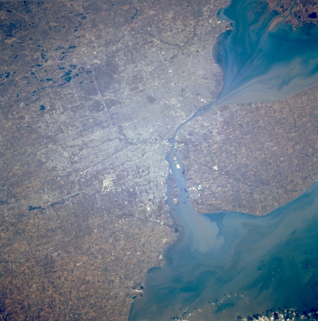 Photo: STS066-124-67