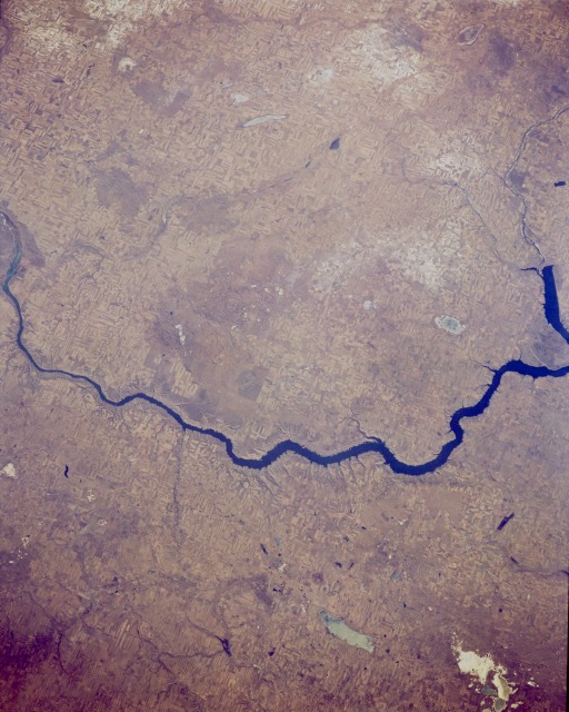 Photo: STS066-154-114