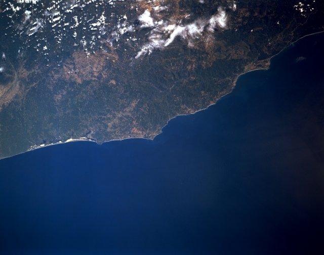 Photo: STS068-162-166