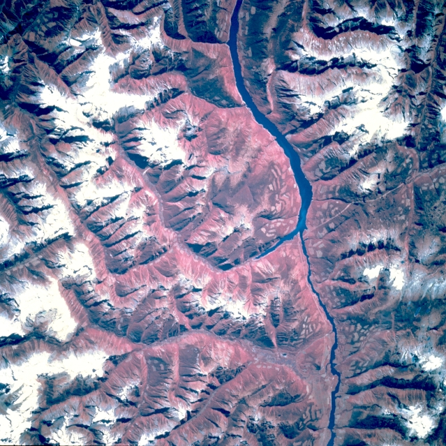 Photo: STS068-201-111