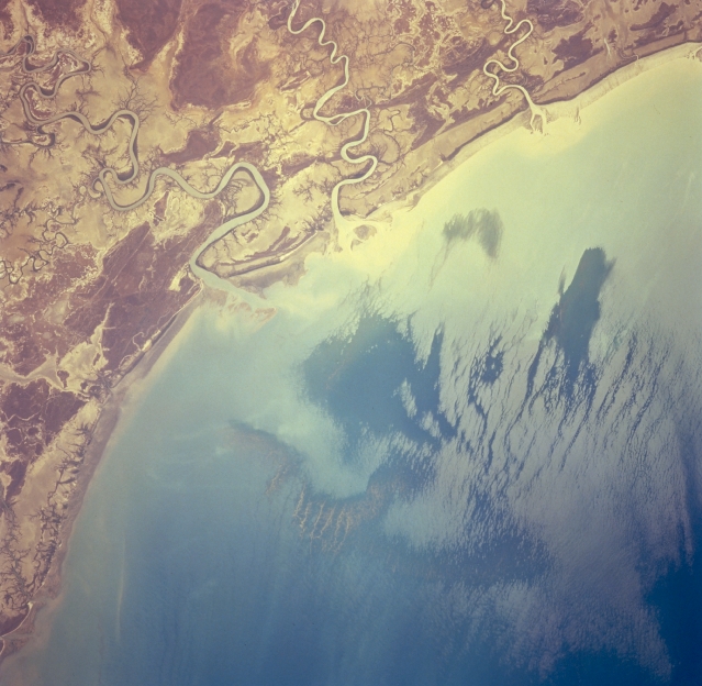 Photo: STS068-258-76