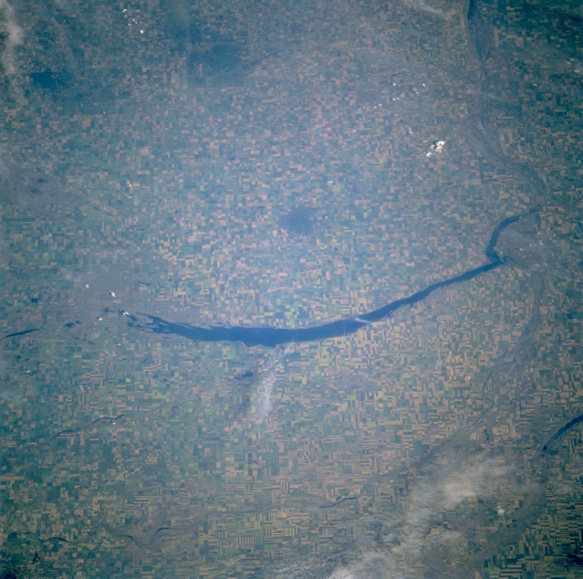 Photo: STS071-748-49