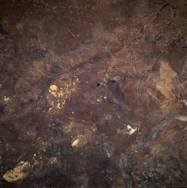 Photo: STS073-706-36