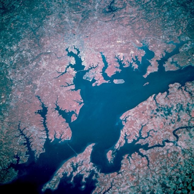 Photo: STS073-741-63