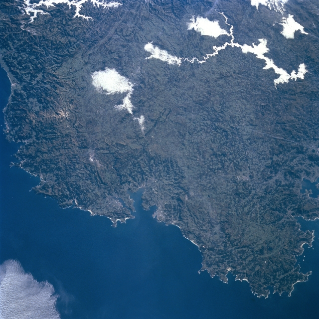 Photo: STS081-746-65