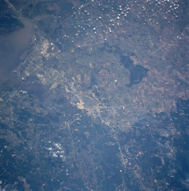 Photo: STS090-751-27