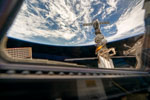 thumbnail image of ISS075-E-157436