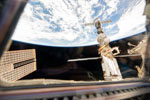 thumbnail image of ISS075-E-157440